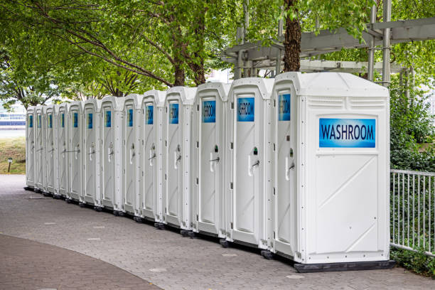 Best Porta potty delivery and setup  in Waukee, IA